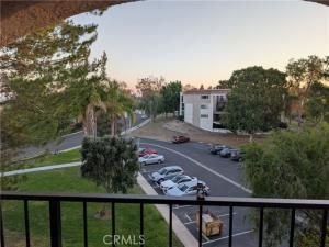 MLS #OC25246431 image #0