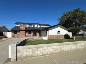 MLS #OC25246495 image #0