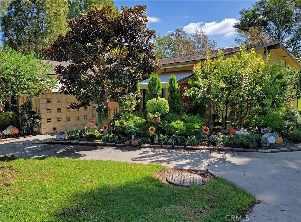 MLS #OC25246578 image #0