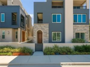 MLS #OC25246810 image #0