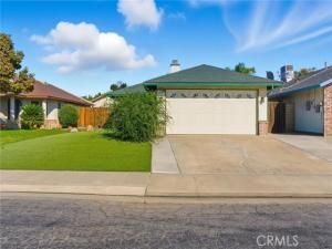 MLS #OC25247238 image #0