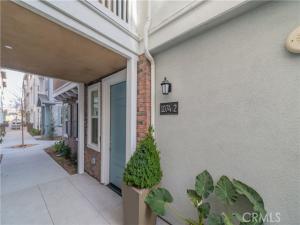 MLS #OC25247404 image #0