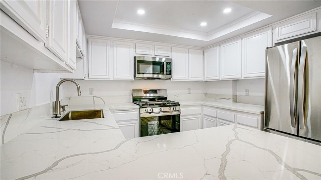 MLS #OC25247558 image #0