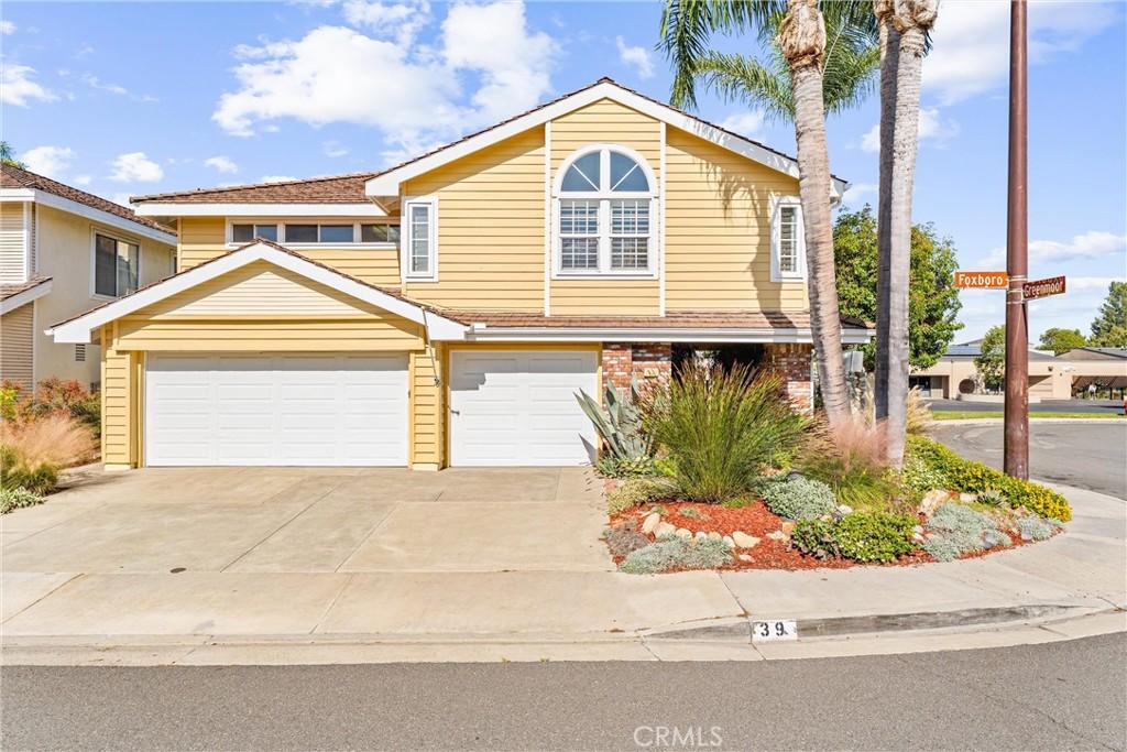 MLS #OC25247566 image #0