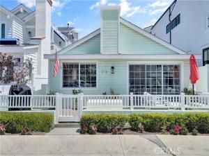 MLS #OC25248058 image #0