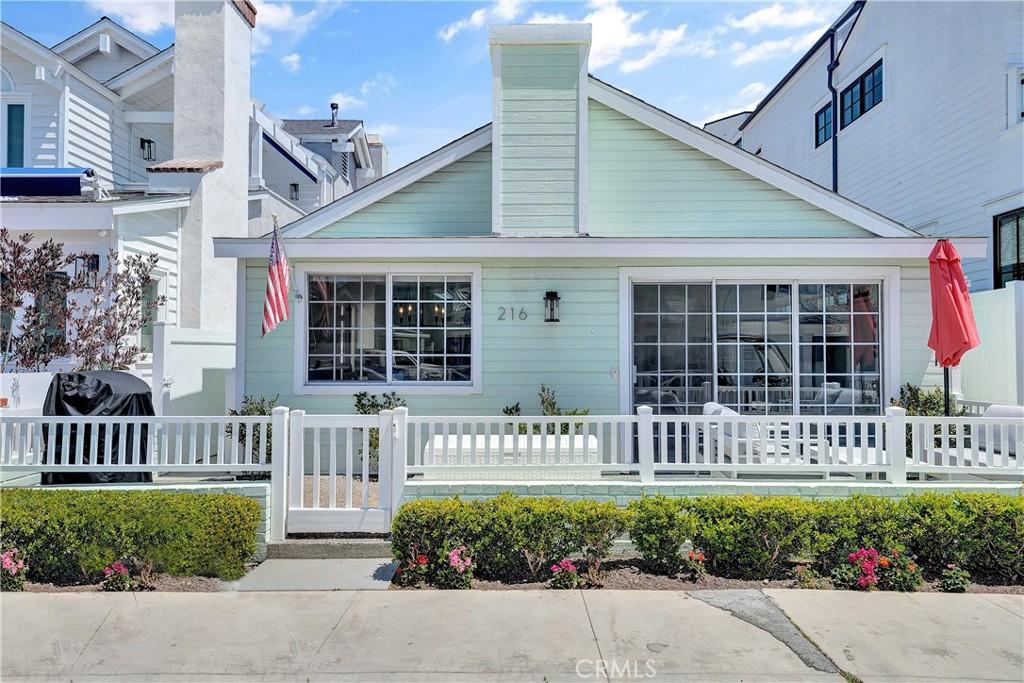 MLS #OC25248058 image #0