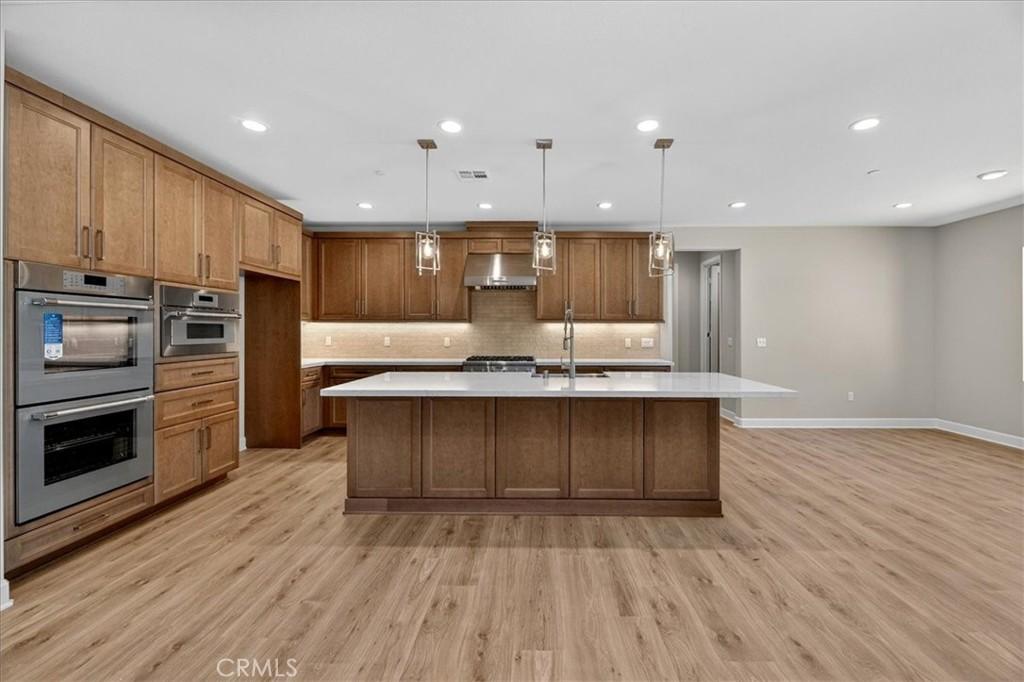 MLS #OC25248242 image #0