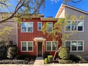 MLS #OC25248280 image #0