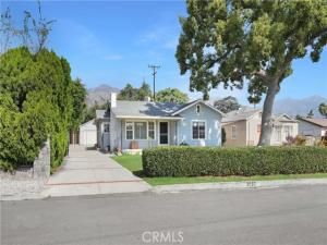 MLS #OC25248330 image #0