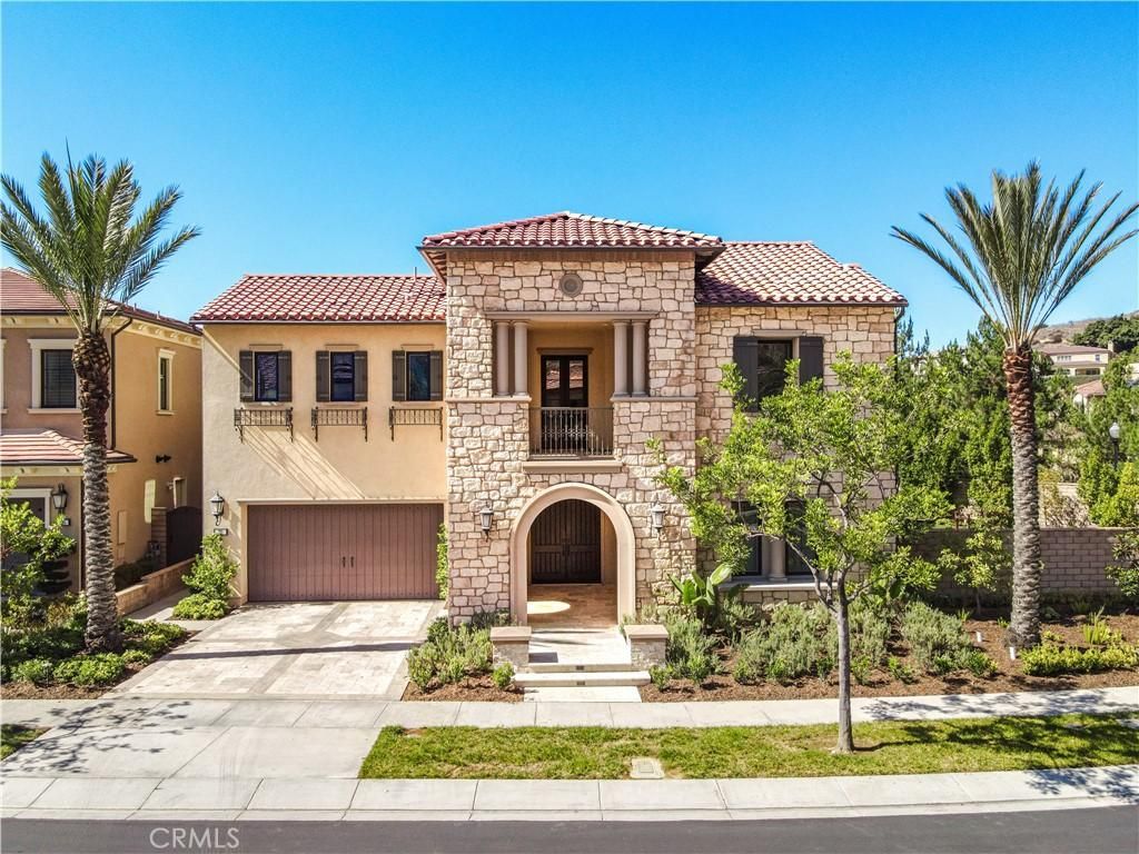 MLS #OC25248564 image #0