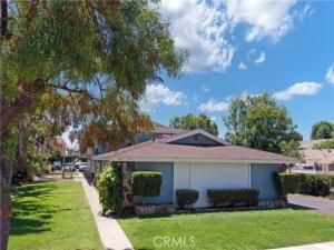 MLS #OC25248643 image #0