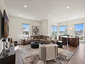 MLS #OC25248717 image #0