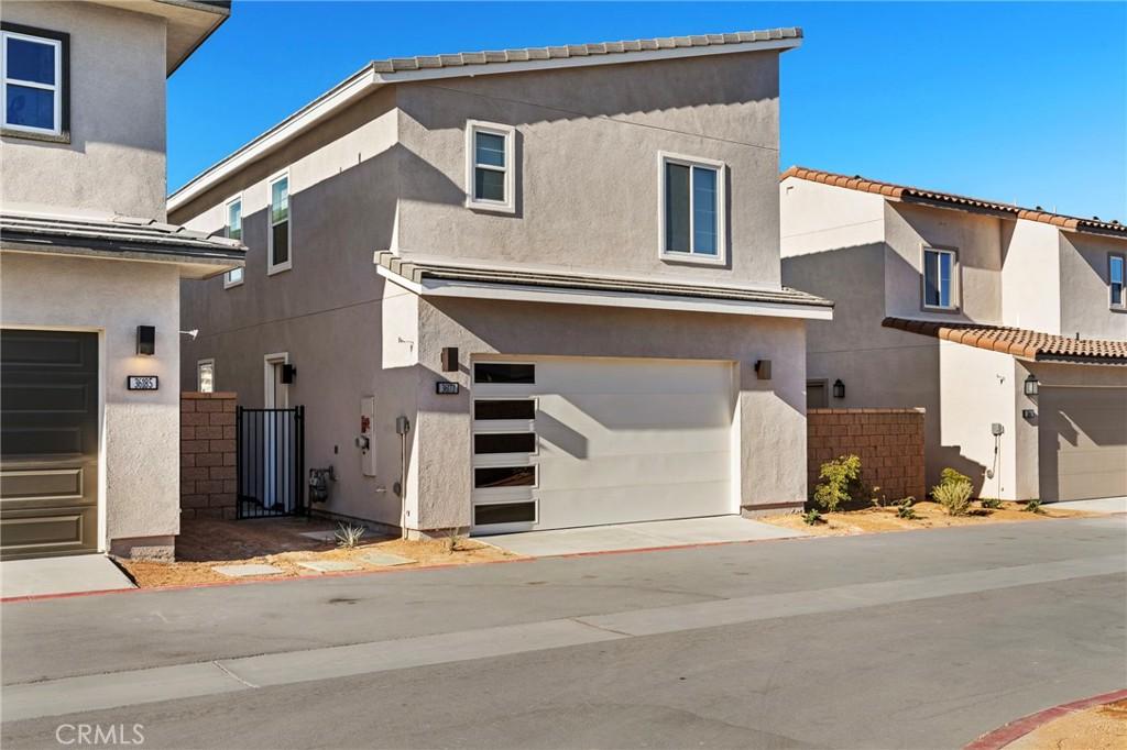 MLS #OC25248737 image #0