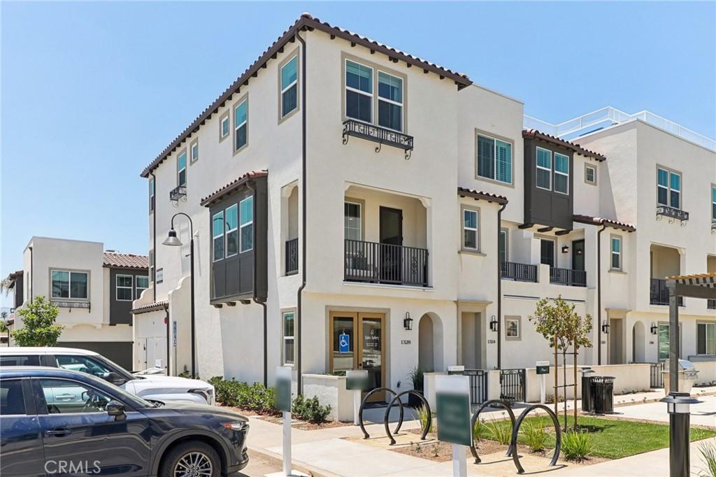 MLS #OC25248958 image #0