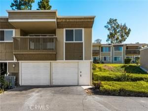 MLS #OC25249285 image #0