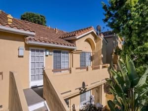 MLS #OC25249300 image #0