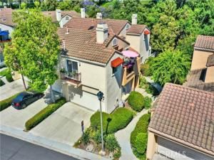 MLS #OC25249315 image #0