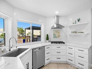 MLS #OC25249324 image #0