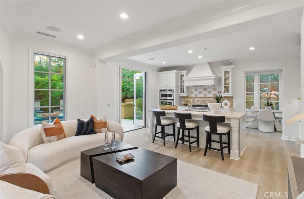 MLS #OC25249360 image #0