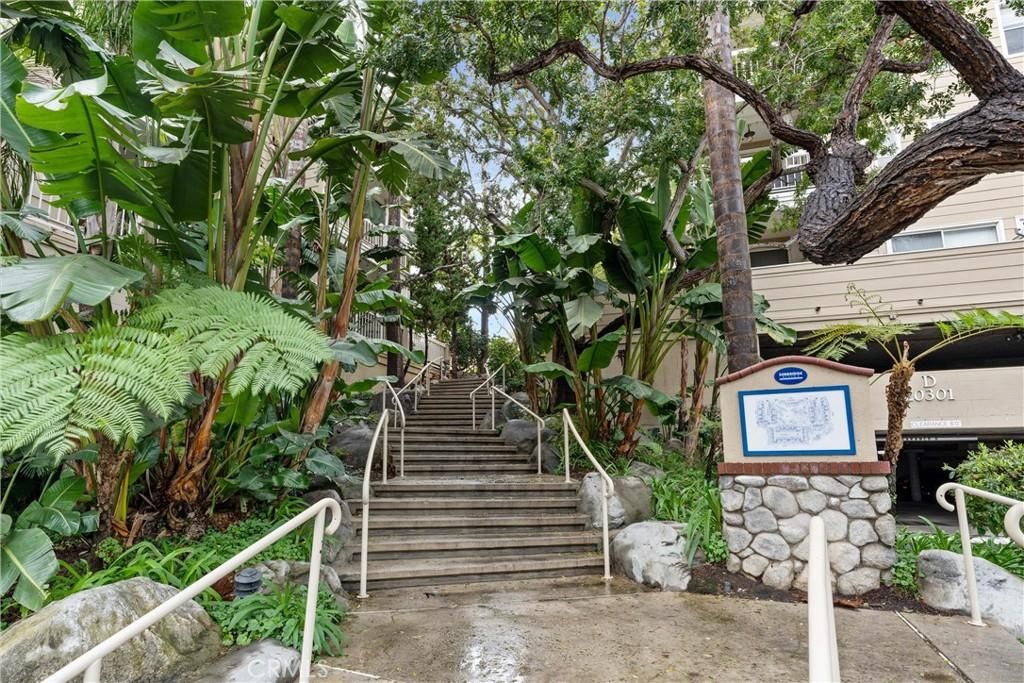 MLS #OC25249407 image #0