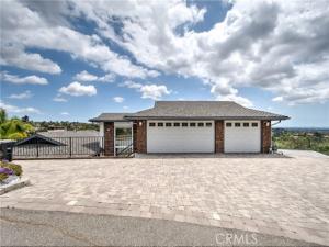 MLS #OC25249821 image #0