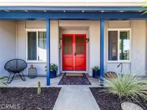 MLS #OC25250454 image #0