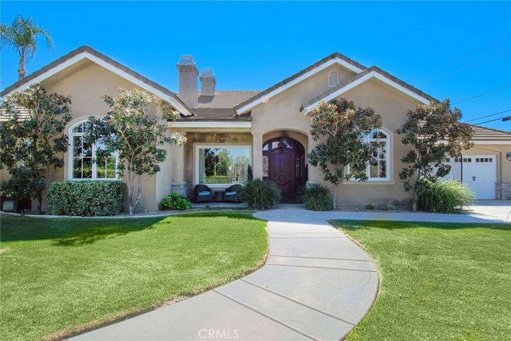 MLS #OC25250744 image #0