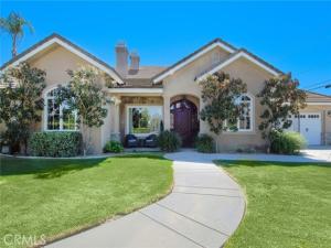 MLS #OC25250744 image #0