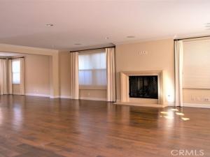 MLS #OC25250922 image #0