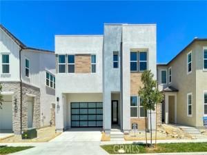 MLS #OC25251196 image #0