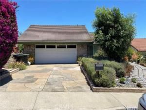 MLS #OC25251231 image #0