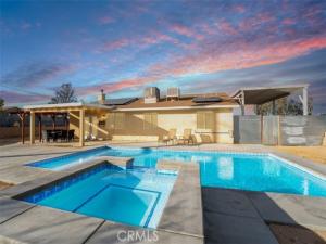 MLS #OC25251302 image #0