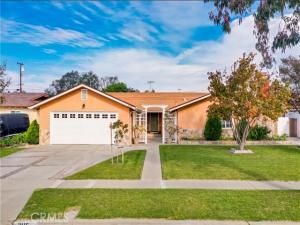 MLS #OC25251472 image #0