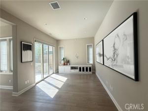 MLS #OC25251611 image #0