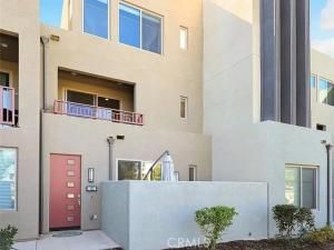 MLS #OC25251697 image #0