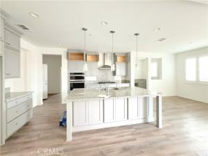 MLS #OC25251717 image #0