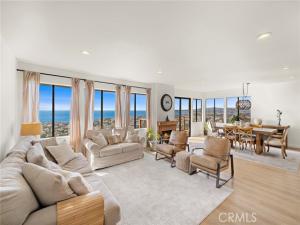 MLS #OC25252153 image #0