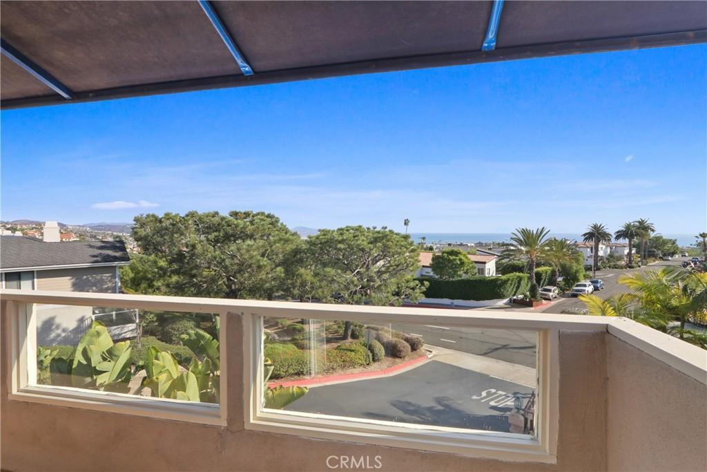 MLS #OC25252160 image #0