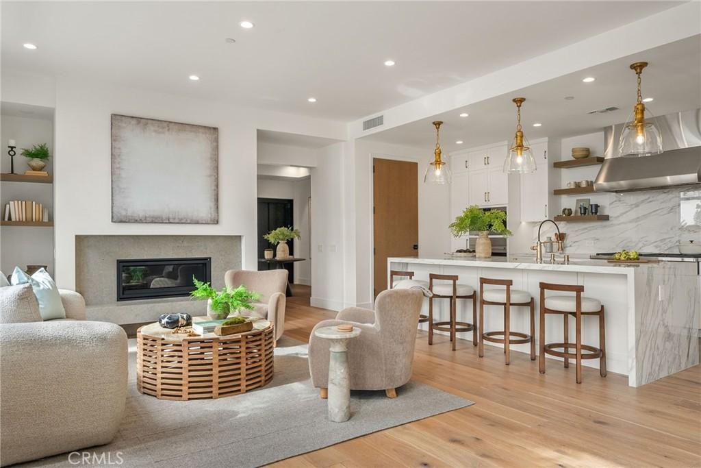 MLS #OC25252199 image #0