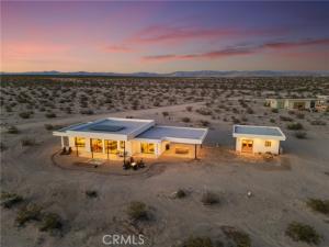 MLS #OC25252213 image #0