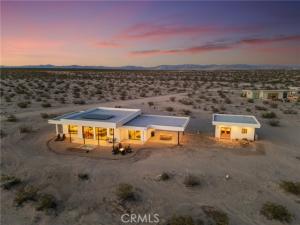 MLS #OC25252213 image #0