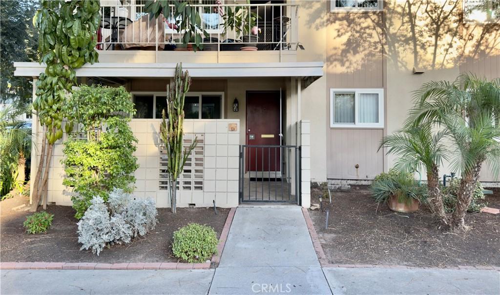 MLS #OC25252472 image #0