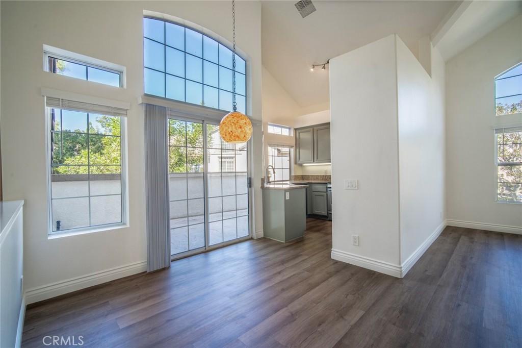 MLS #OC25252660 image #0