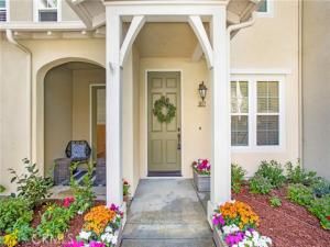 MLS #OC25252683 image #0