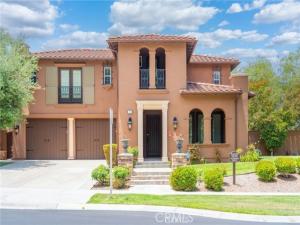 MLS #OC25252692 image #0