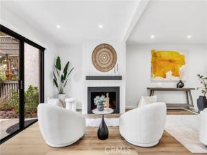 MLS #OC25252801 image #0