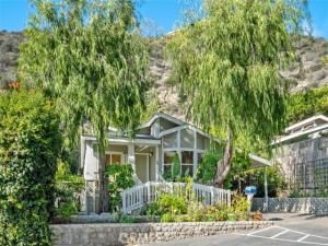 MLS #OC25252846 image #0