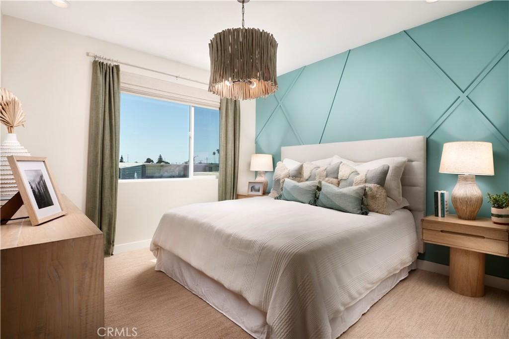 MLS #OC25253036 image #0