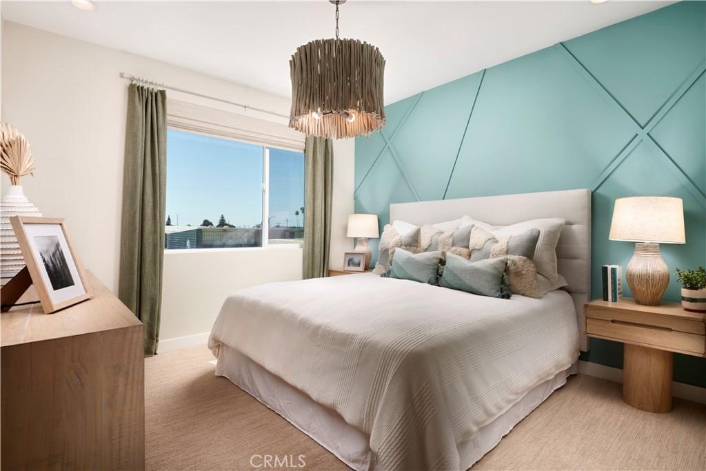 MLS #OC25253051 image #0