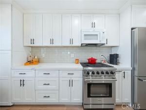 MLS #OC25253195 image #0